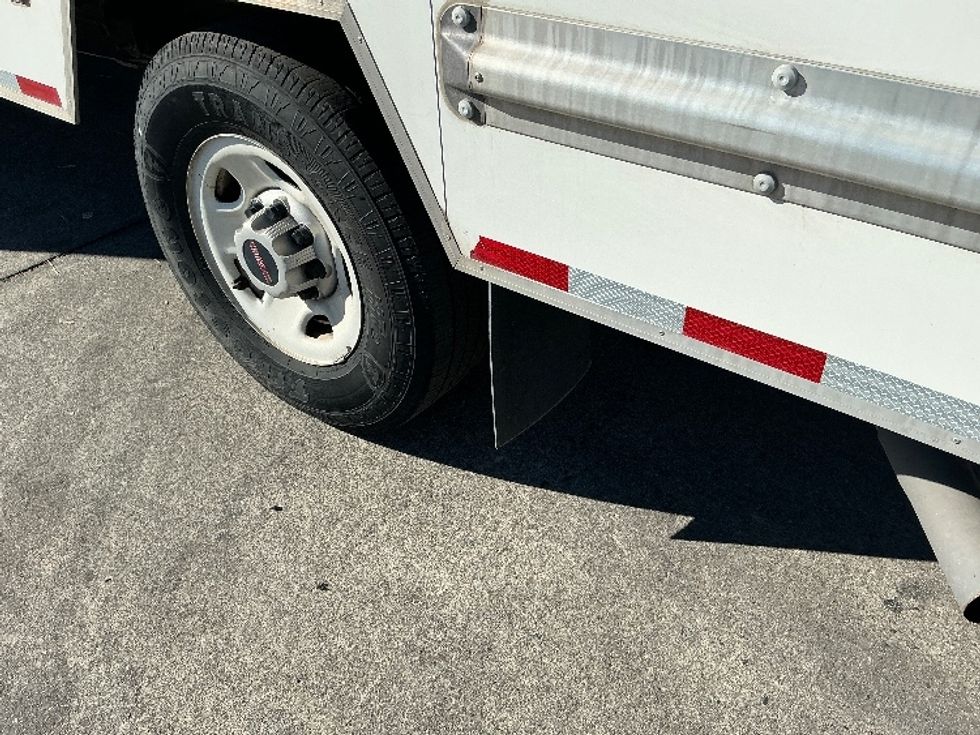 Light Duty Box Truck-Light and Medium Duty Trucks-GMC-2021-Savana G33503-Fontana-CA-120,893\n\t\tmiles-$ 27,750 - Image 26