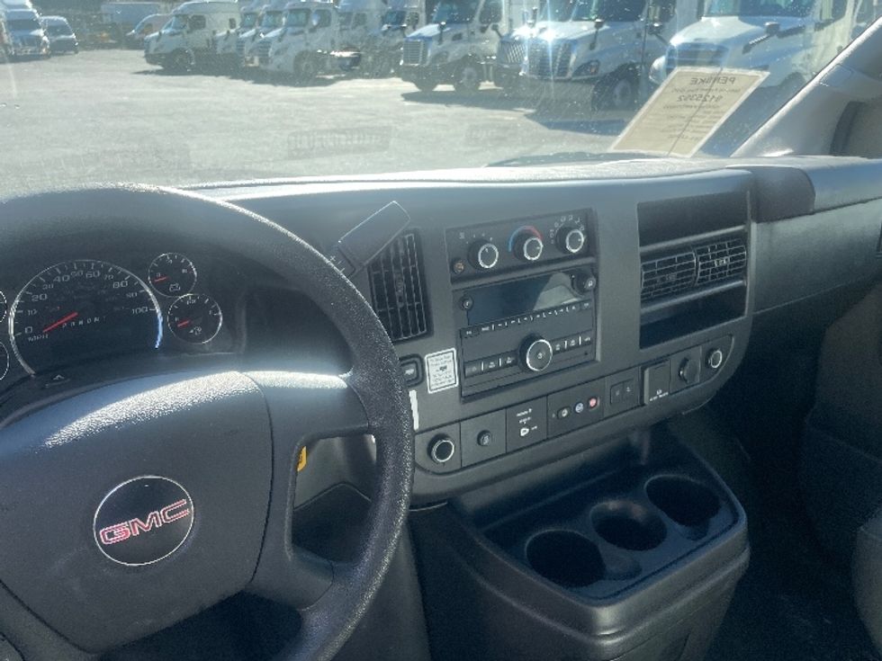Light Duty Box Truck-Light and Medium Duty Trucks-GMC-2021-Savana G33503-Forest Park-GA-101,221\n\t\tmiles-$ 30,000 - Image 17