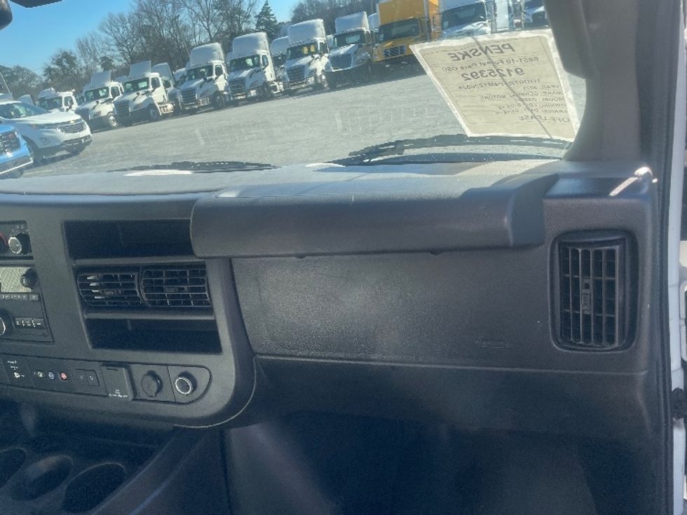 Light Duty Box Truck-Light and Medium Duty Trucks-GMC-2021-Savana G33503-Forest Park-GA-101,221\n\t\tmiles-$ 30,000 - Image 20