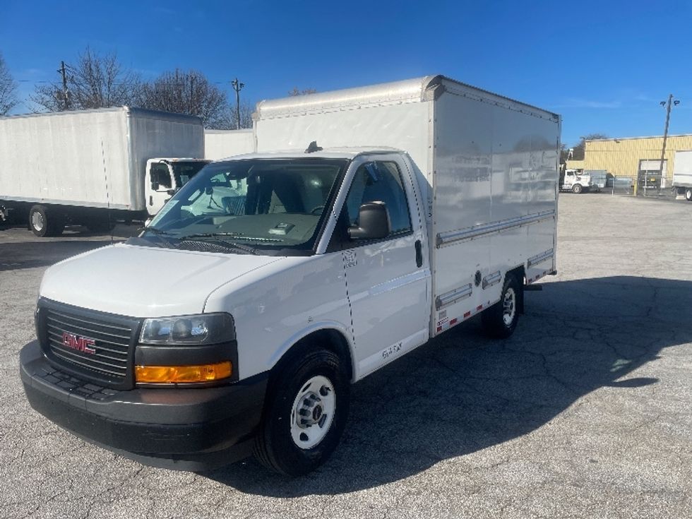Light Duty Box Truck-Light and Medium Duty Trucks-GMC-2021-Savana G33503-Forest Park-GA-101,221\n\t\tmiles-$ 30,000 - Image 3