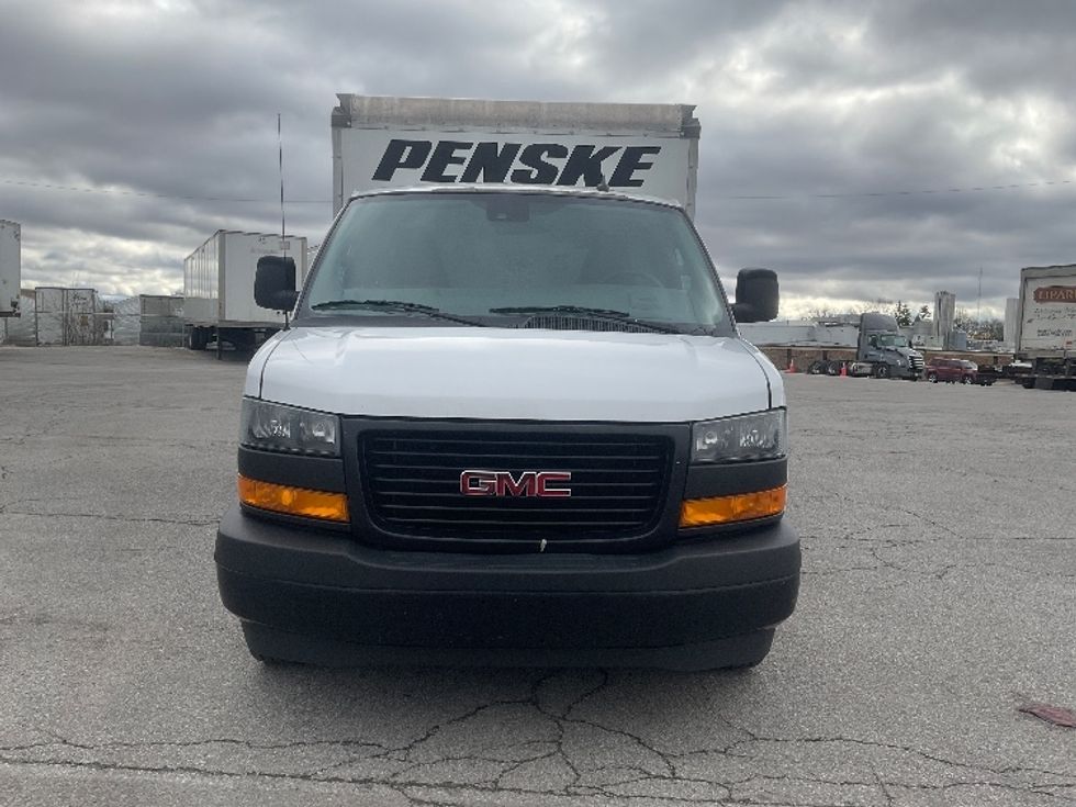 Light Duty Box Truck-Light and Medium Duty Trucks-GMC-2021-Savana G33503-Fort Wayne-IN-117,463\n\t\tmiles-$ 26,250 - Image 2