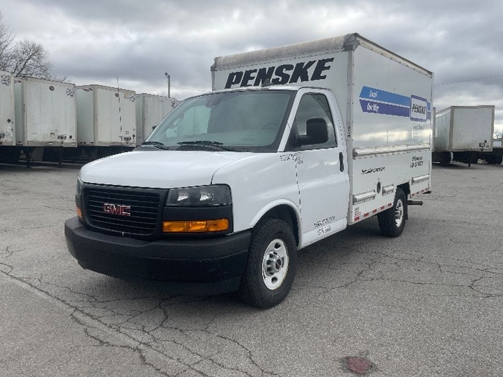 Light Duty Box Truck-Light and Medium Duty Trucks-GMC-2021-Savana G33503-Fort Wayne-IN-117,463\n\t\tmiles-$ 26,250 - Image 3