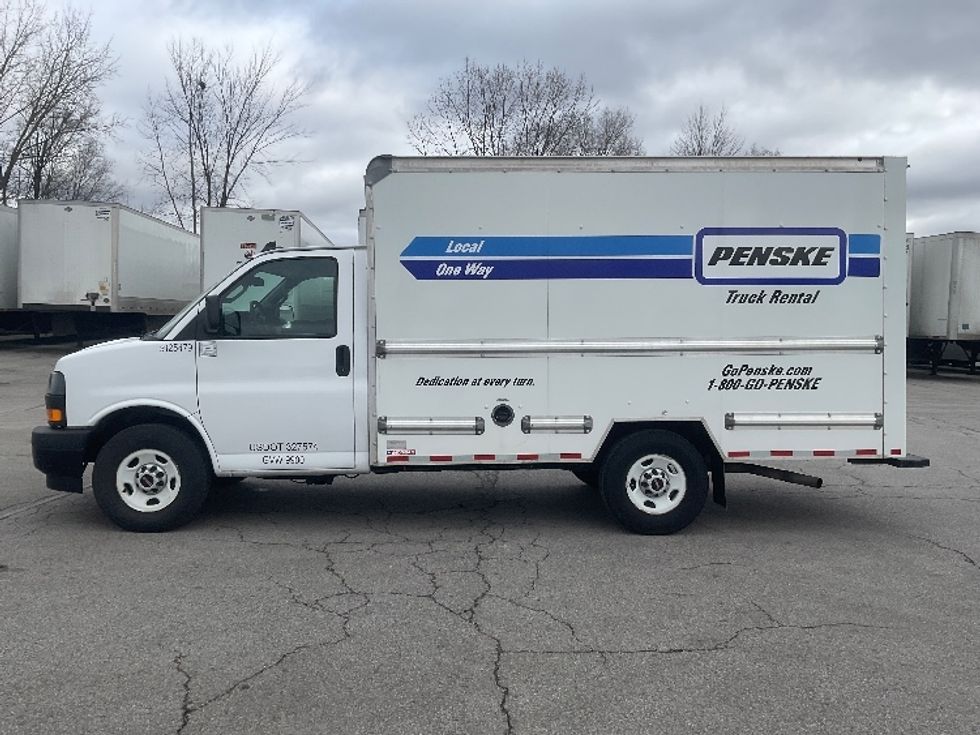 Light Duty Box Truck-Light and Medium Duty Trucks-GMC-2021-Savana G33503-Fort Wayne-IN-117,463\n\t\tmiles-$ 26,250 - Image 4