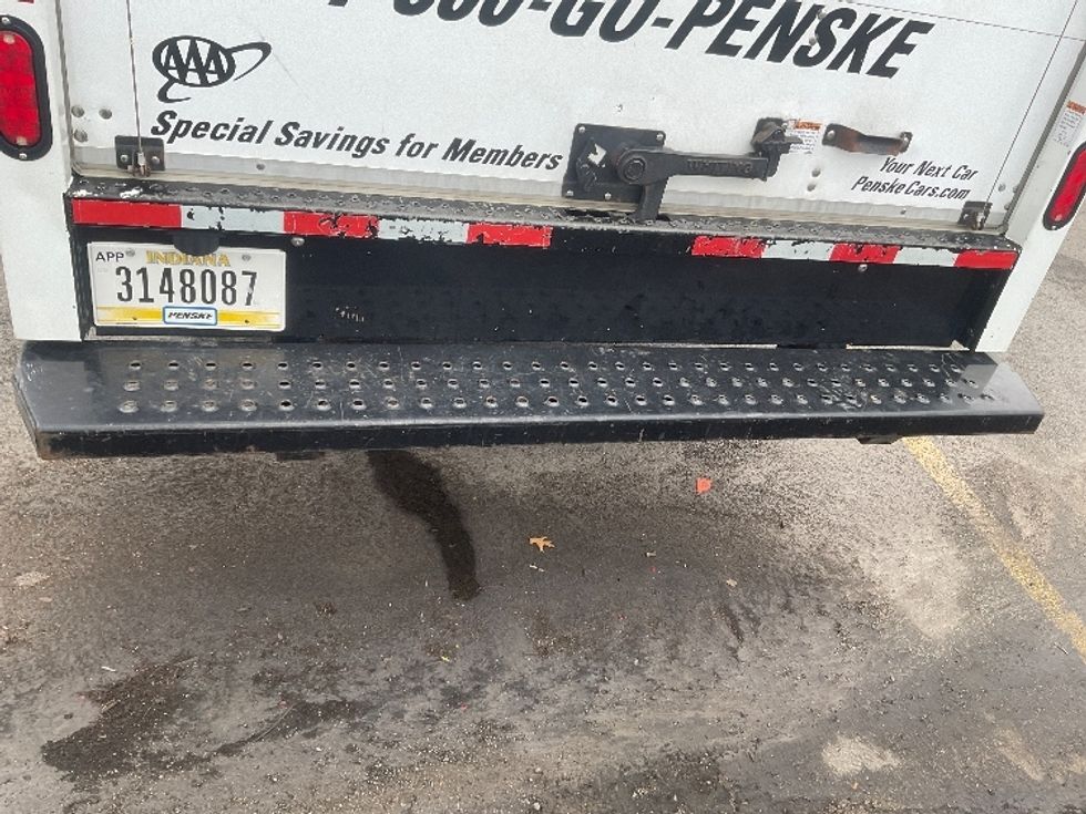 Light Duty Box Truck-Light and Medium Duty Trucks-GMC-2021-Savana G33503-Fort Wayne-IN-117,463\n\t\tmiles-$ 26,250 - Image 9