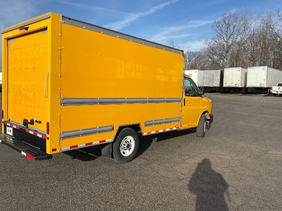 Light Duty Box Truck-Light and Medium Duty Trucks-GMC-2021-Savana G33503-Fort Wayne-IN-71,617\n\t\tmiles-$ 28,750 - Image 13