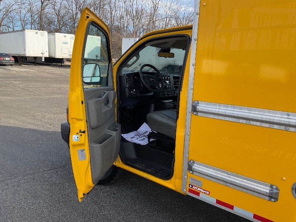 Light Duty Box Truck-Light and Medium Duty Trucks-GMC-2021-Savana G33503-Fort Wayne-IN-71,617\n\t\tmiles-$ 28,750 - Image 16