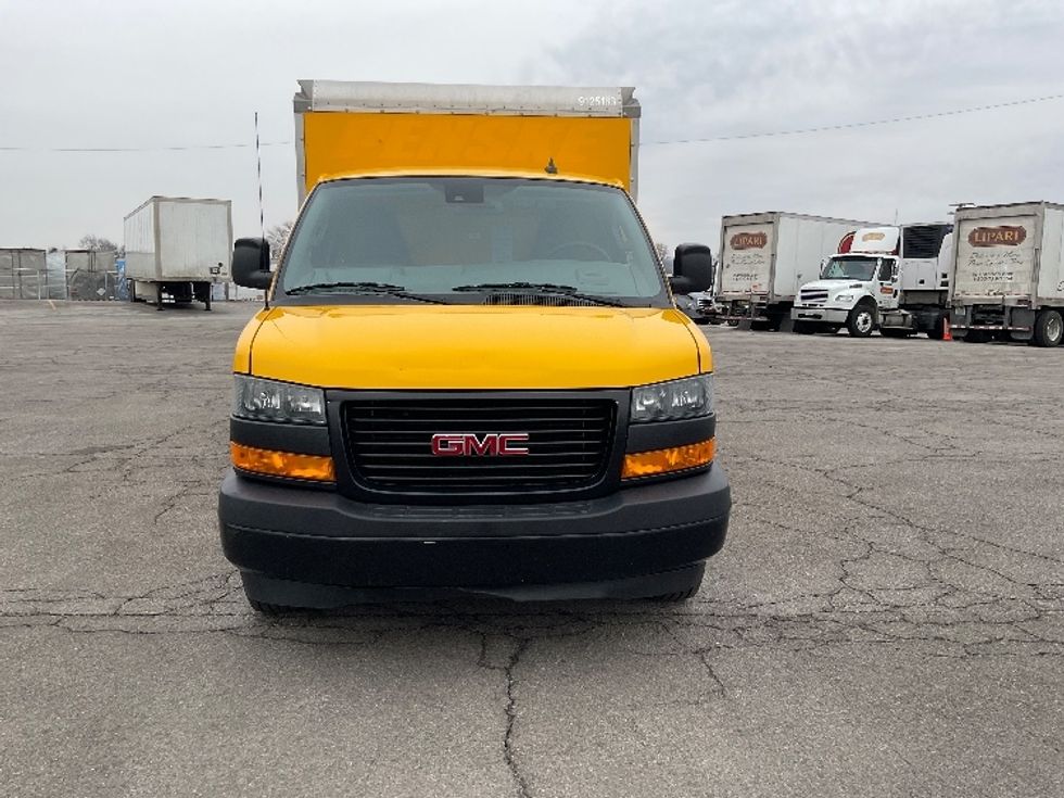 Light Duty Box Truck-Light and Medium Duty Trucks-GMC-2021-Savana G33503-Fort Wayne-IN-71,617\n\t\tmiles-$ 28,750 - Image 2