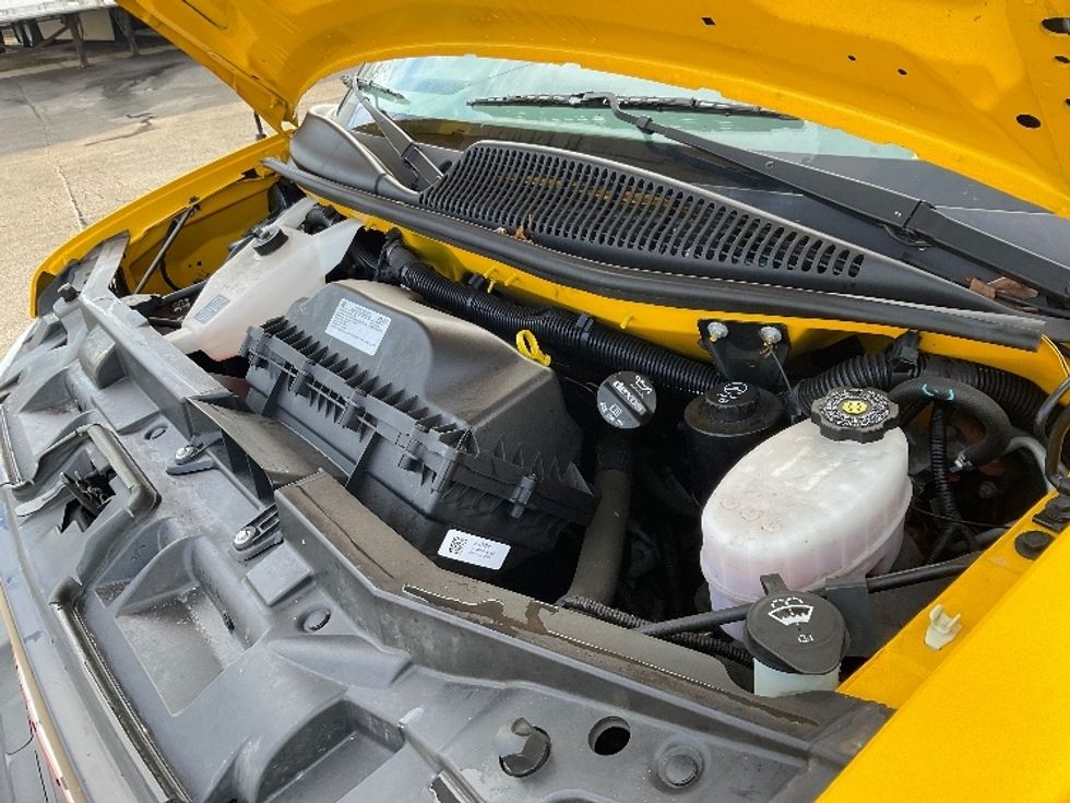 Light Duty Box Truck-Light and Medium Duty Trucks-GMC-2021-Savana G33503-Fort Wayne-IN-71,617\n\t\tmiles-$ 28,750 - Image 24