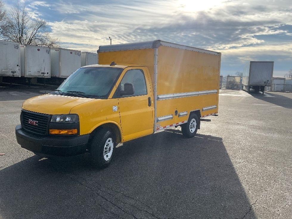 Light Duty Box Truck-Light and Medium Duty Trucks-GMC-2021-Savana G33503-Fort Wayne-IN-71,617\n\t\tmiles-$ 28,750 - Image 3