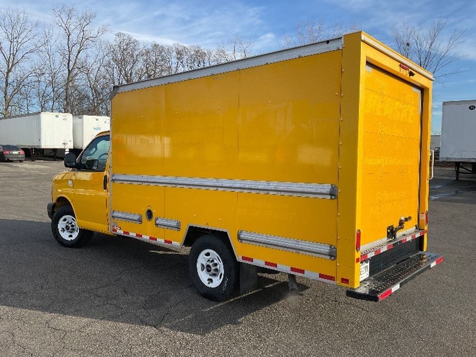 Light Duty Box Truck-Light and Medium Duty Trucks-GMC-2021-Savana G33503-Fort Wayne-IN-71,617\n\t\tmiles-$ 28,750 - Image 6