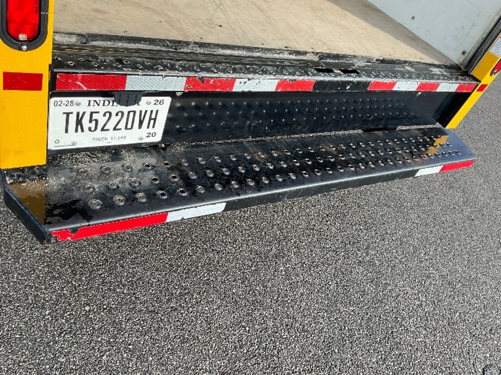 Light Duty Box Truck-Light and Medium Duty Trucks-GMC-2021-Savana G33503-Fort Wayne-IN-71,617\n\t\tmiles-$ 28,750 - Image 9