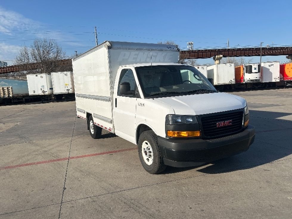Light Duty Box Truck-Light and Medium Duty Trucks-GMC-2021-Savana G33503-Fort Worth-TX-102,393\n\t\tmiles-$ 28,500 - Image 1