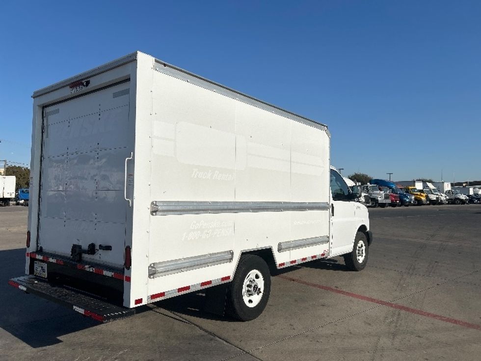 Light Duty Box Truck-Light and Medium Duty Trucks-GMC-2021-Savana G33503-Fort Worth-TX-102,393\n\t\tmiles-$ 28,500 - Image 13