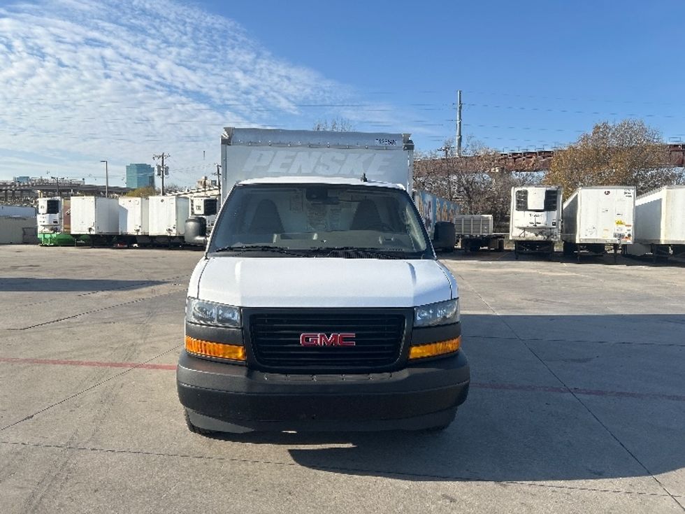 Light Duty Box Truck-Light and Medium Duty Trucks-GMC-2021-Savana G33503-Fort Worth-TX-102,393\n\t\tmiles-$ 28,500 - Image 2