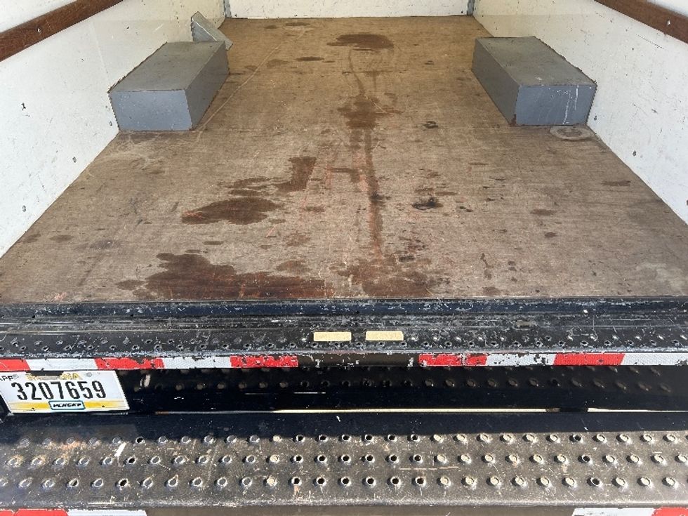 Light Duty Box Truck-Light and Medium Duty Trucks-GMC-2021-Savana G33503-Fort Worth-TX-102,393\n\t\tmiles-$ 28,500 - Image 8