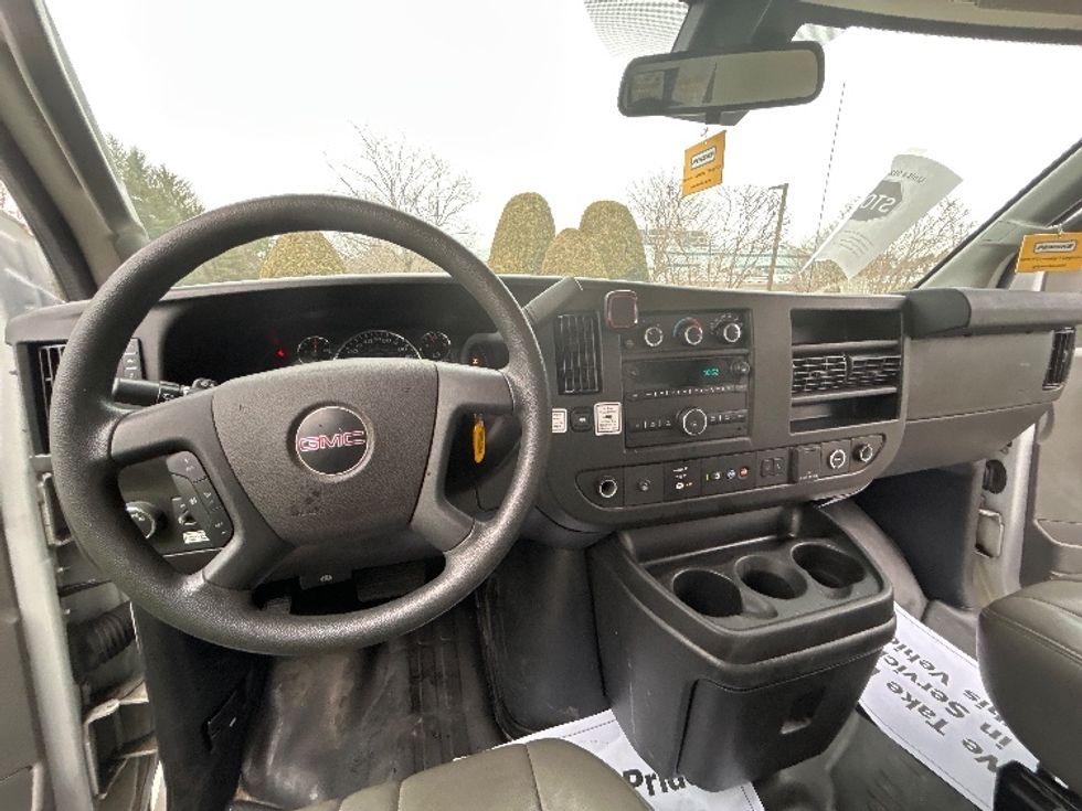 Light Duty Box Truck-Light and Medium Duty Trucks-GMC-2021-Savana G33503-Franklin-MA-101,809\n\t\tmiles-$ 27,000 - Image 15