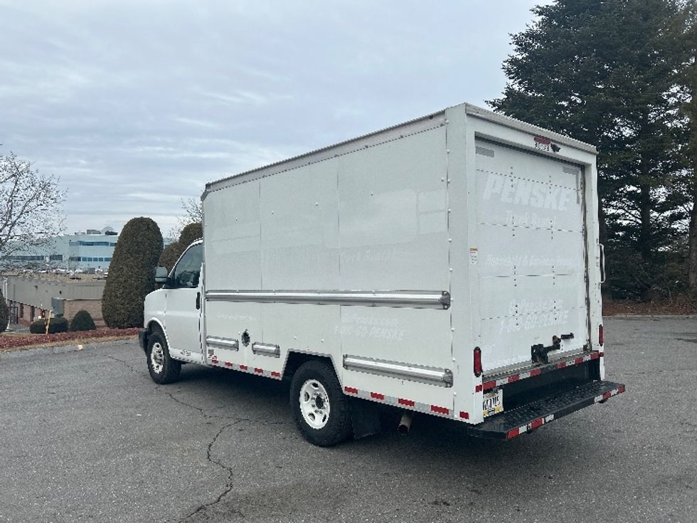 Light Duty Box Truck-Light and Medium Duty Trucks-GMC-2021-Savana G33503-Franklin-MA-101,809\n\t\tmiles-$ 27,000 - Image 5