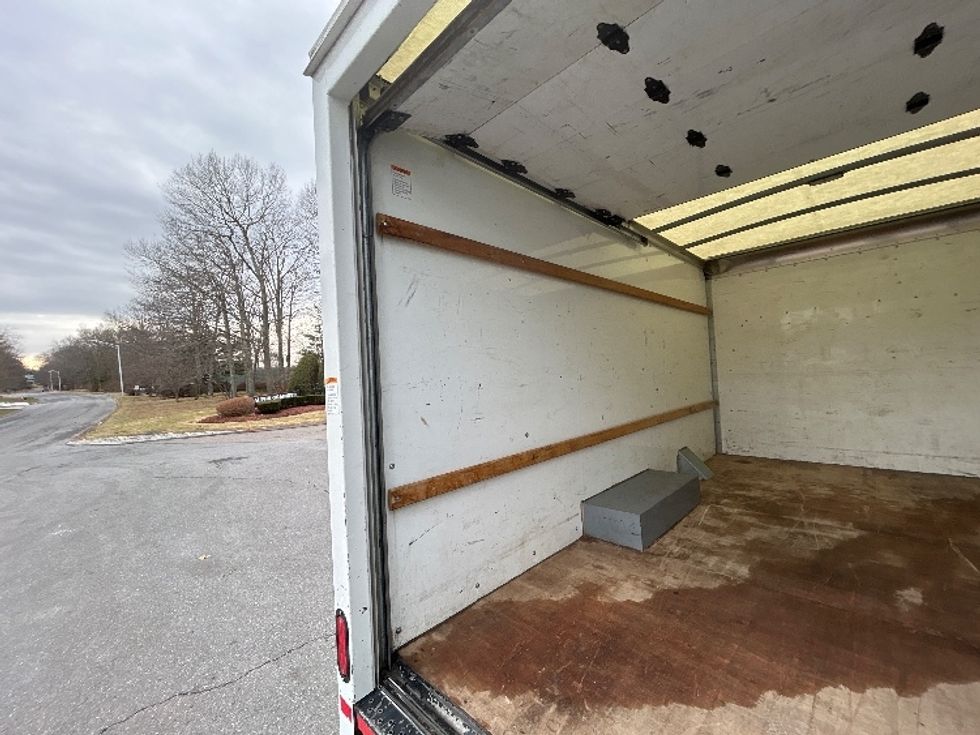 Light Duty Box Truck-Light and Medium Duty Trucks-GMC-2021-Savana G33503-Franklin-MA-101,809\n\t\tmiles-$ 27,000 - Image 9