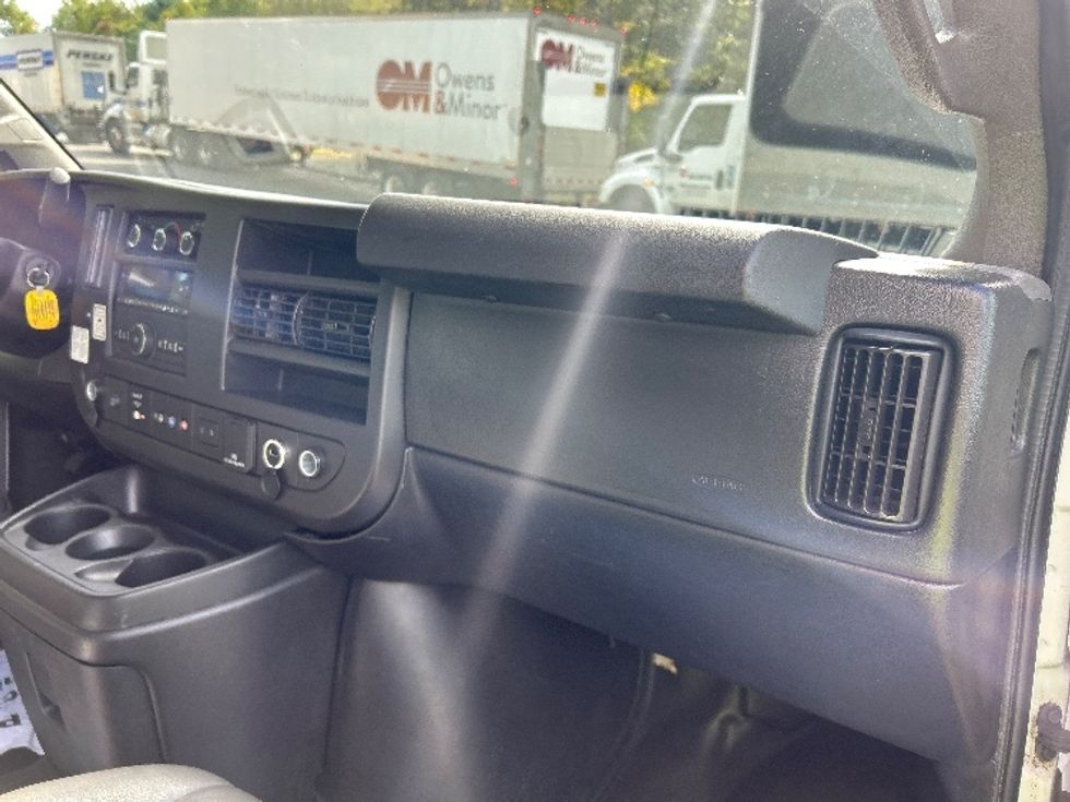 Light Duty Box Truck-Light and Medium Duty Trucks-GMC-2021-Savana G33503-Franklin-MA-114,749\n\t\tmiles-$ 25,500 - Image 20