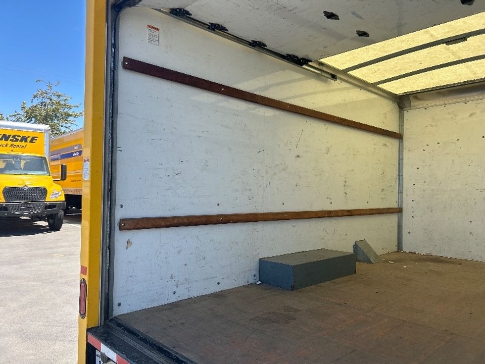 Light Duty Box Truck-Light and Medium Duty Trucks-GMC-2021-Savana G33503-Fresno-CA-101,956\n\t\tmiles-$ 25,750 - Image 10