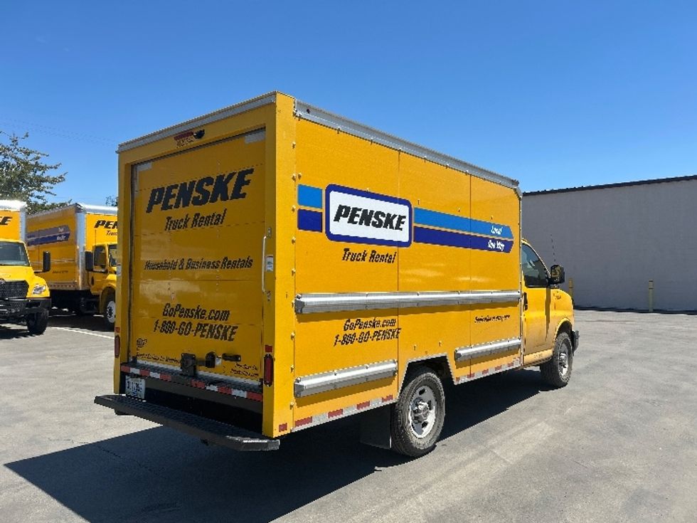 Light Duty Box Truck-Light and Medium Duty Trucks-GMC-2021-Savana G33503-Fresno-CA-101,956\n\t\tmiles-$ 25,750 - Image 12