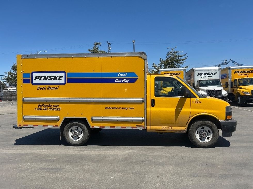 Light Duty Box Truck-Light and Medium Duty Trucks-GMC-2021-Savana G33503-Fresno-CA-101,956\n\t\tmiles-$ 25,750 - Image 14