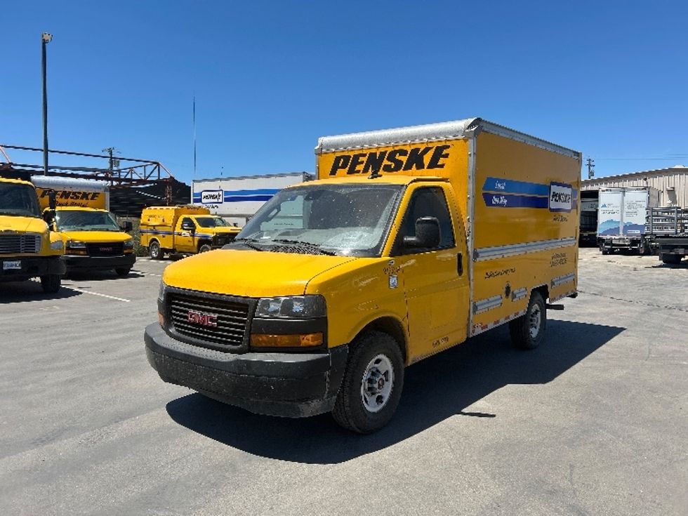 Light Duty Box Truck-Light and Medium Duty Trucks-GMC-2021-Savana G33503-Fresno-CA-101,956\n\t\tmiles-$ 25,750 - Image 3