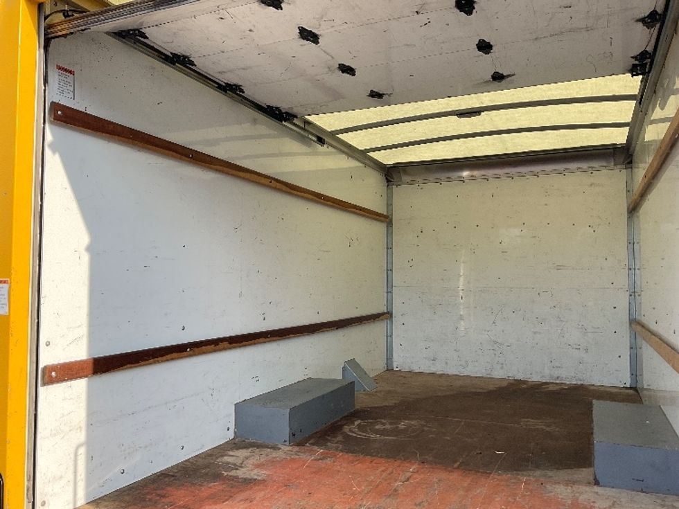 Light Duty Box Truck-Light and Medium Duty Trucks-GMC-2021-Savana G33503-Gahanna-OH-117,224\n\t\tmiles-$ 23,000 - Image 10