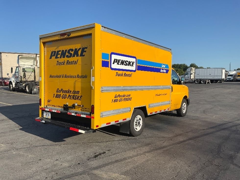 Light Duty Box Truck-Light and Medium Duty Trucks-GMC-2021-Savana G33503-Gahanna-OH-117,224\n\t\tmiles-$ 23,000 - Image 12