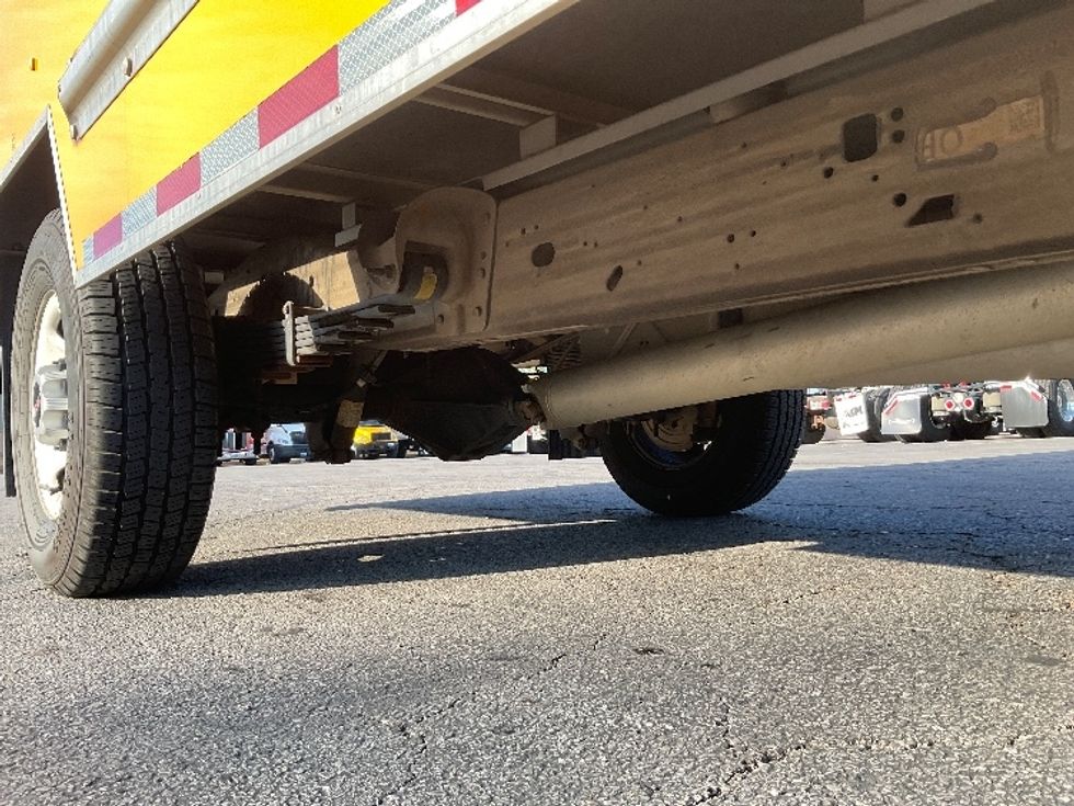 Light Duty Box Truck-Light and Medium Duty Trucks-GMC-2021-Savana G33503-Gahanna-OH-117,224\n\t\tmiles-$ 23,000 - Image 13