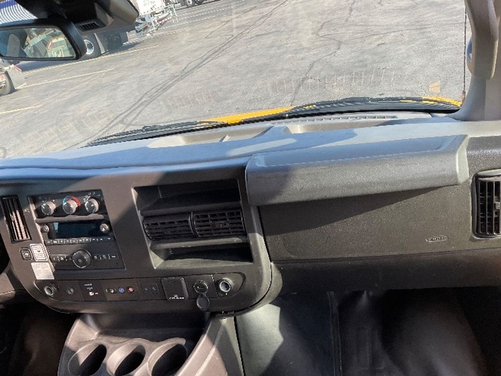 Light Duty Box Truck-Light and Medium Duty Trucks-GMC-2021-Savana G33503-Gahanna-OH-117,224\n\t\tmiles-$ 23,000 - Image 20