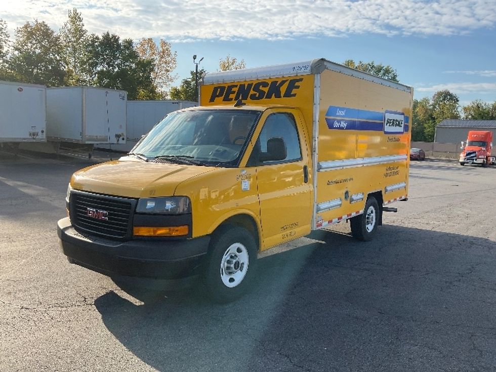 Light Duty Box Truck-Light and Medium Duty Trucks-GMC-2021-Savana G33503-Gahanna-OH-117,224\n\t\tmiles-$ 23,000 - Image 3
