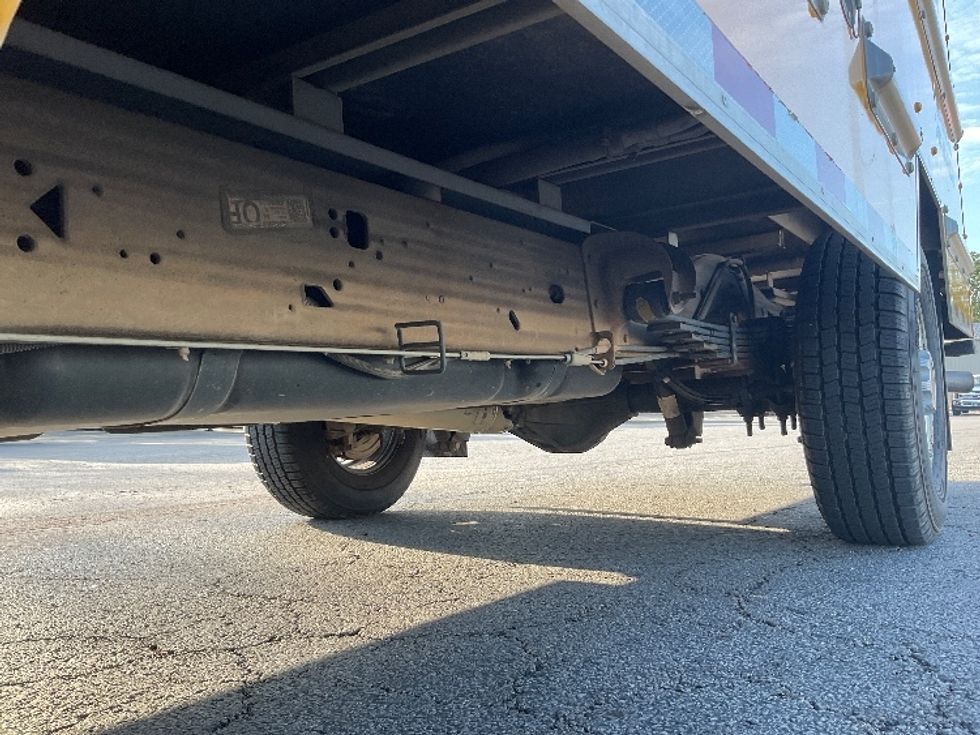 Light Duty Box Truck-Light and Medium Duty Trucks-GMC-2021-Savana G33503-Gahanna-OH-117,224\n\t\tmiles-$ 23,000 - Image 5