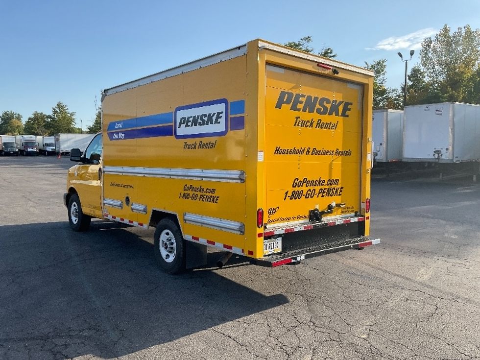 Light Duty Box Truck-Light and Medium Duty Trucks-GMC-2021-Savana G33503-Gahanna-OH-117,224\n\t\tmiles-$ 23,000 - Image 6
