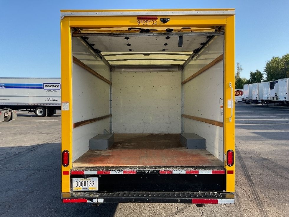 Light Duty Box Truck-Light and Medium Duty Trucks-GMC-2021-Savana G33503-Gahanna-OH-117,224\n\t\tmiles-$ 23,000 - Image 8