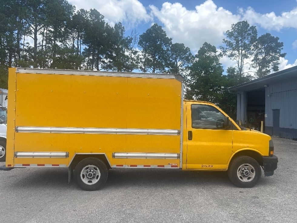 Light Duty Box Truck-Light and Medium Duty Trucks-GMC-2021-Savana G33503-Gainesville-FL-119,540\n\t\tmiles-$ 23,750 - Image 14