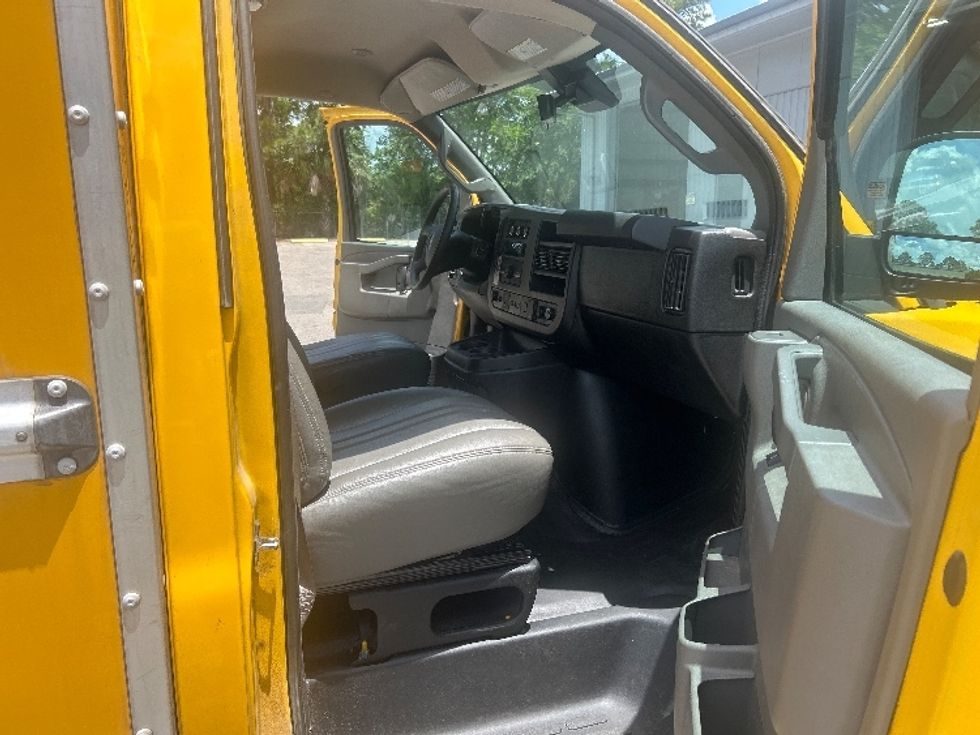 Light Duty Box Truck-Light and Medium Duty Trucks-GMC-2021-Savana G33503-Gainesville-FL-119,540\n\t\tmiles-$ 23,750 - Image 19