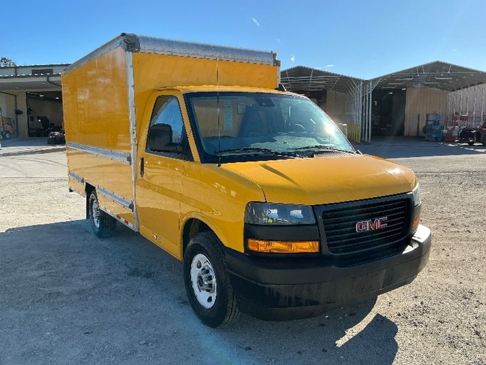 Light Duty Box Truck-Light and Medium Duty Trucks-GMC-2021-Savana G33503-Garden City-GA-101,975\n\t\tmiles-$ 27,750 - Image 1