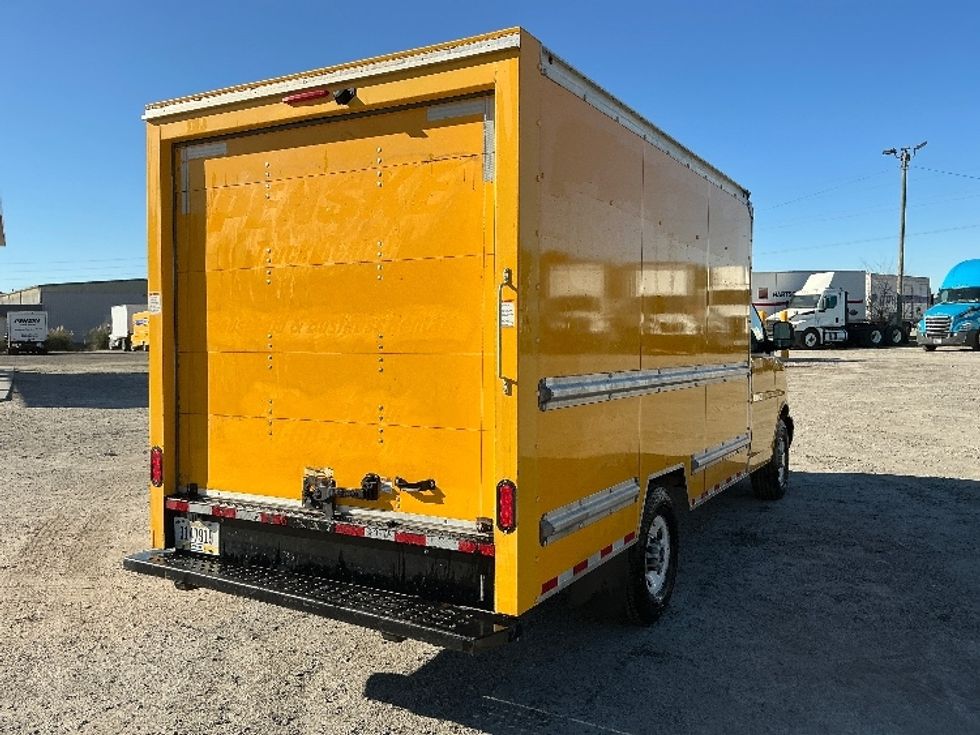Light Duty Box Truck-Light and Medium Duty Trucks-GMC-2021-Savana G33503-Garden City-GA-101,975\n\t\tmiles-$ 27,750 - Image 12