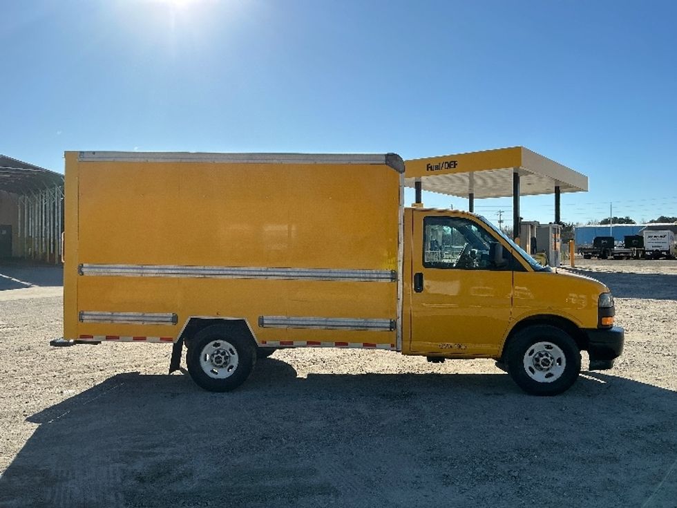 Light Duty Box Truck-Light and Medium Duty Trucks-GMC-2021-Savana G33503-Garden City-GA-101,975\n\t\tmiles-$ 27,750 - Image 14