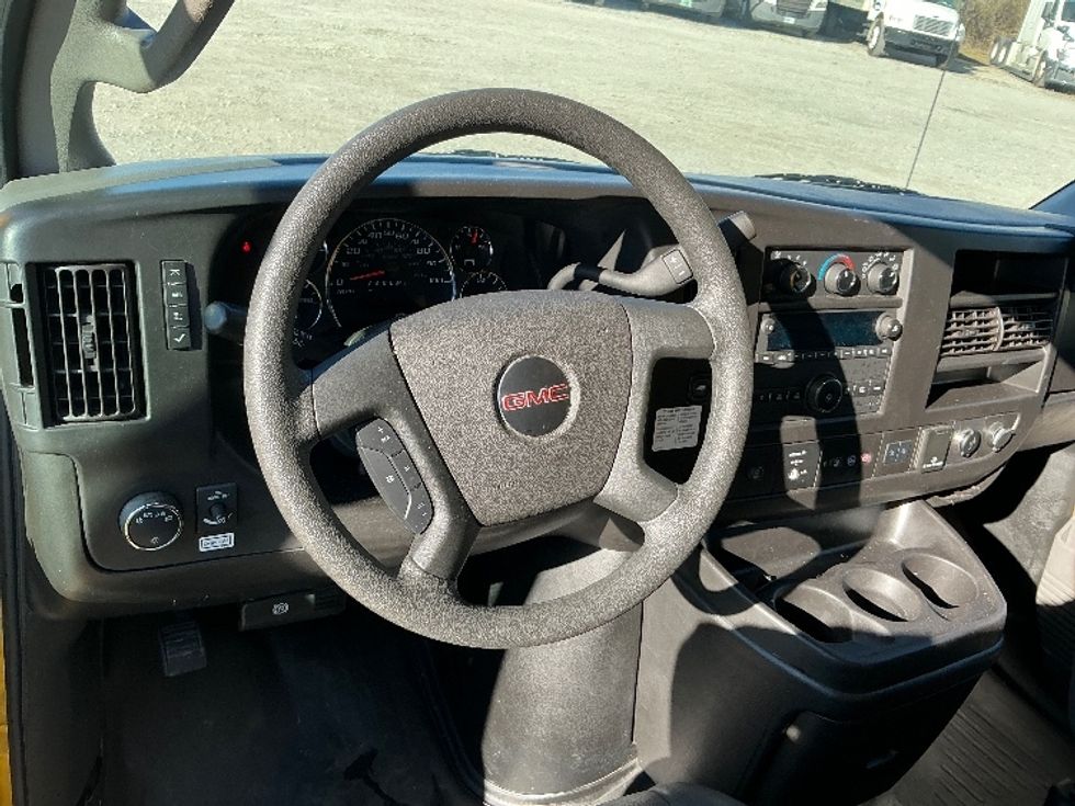 Light Duty Box Truck-Light and Medium Duty Trucks-GMC-2021-Savana G33503-Garden City-GA-101,975\n\t\tmiles-$ 27,750 - Image 17