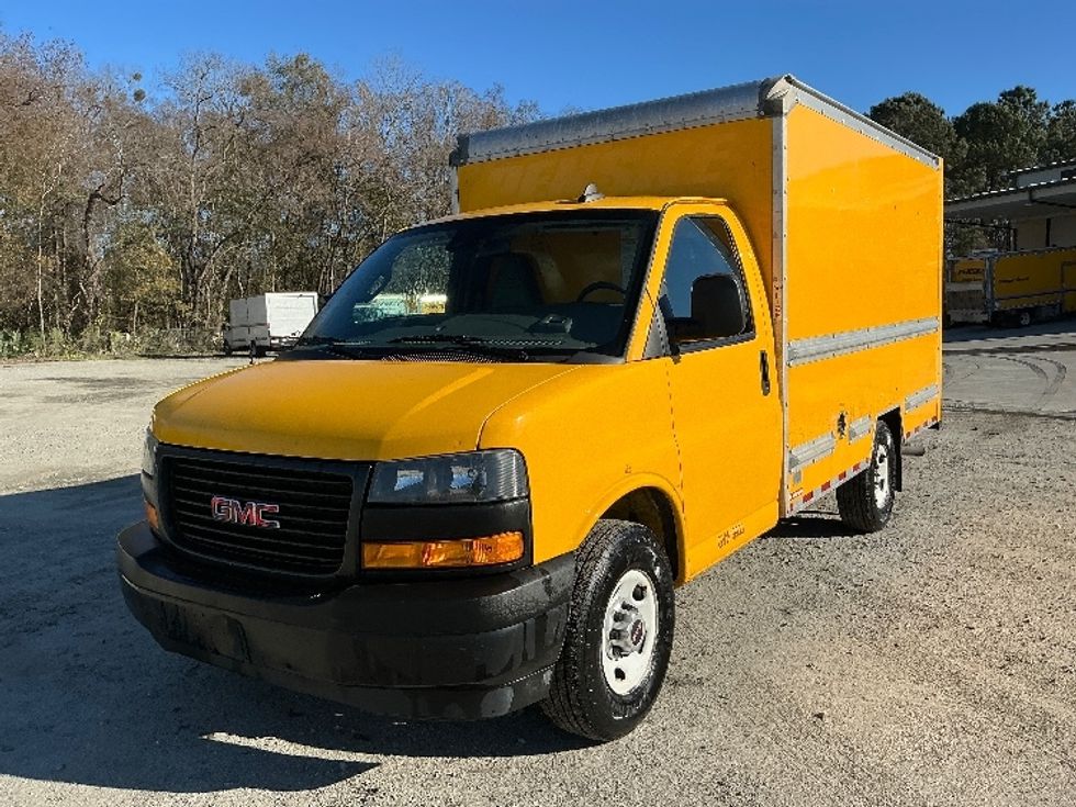Light Duty Box Truck-Light and Medium Duty Trucks-GMC-2021-Savana G33503-Garden City-GA-101,975\n\t\tmiles-$ 27,750 - Image 3