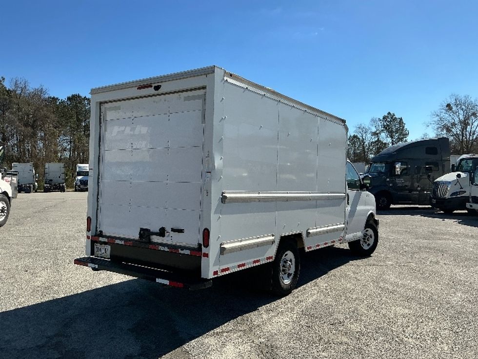 Light Duty Box Truck-Light and Medium Duty Trucks-GMC-2021-Savana G33503-Garden City-GA-107,633\n\t\tmiles-$ 29,750 - Image 13
