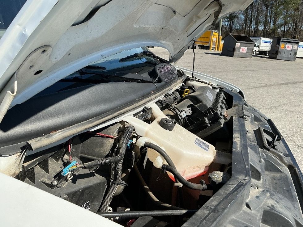 Light Duty Box Truck-Light and Medium Duty Trucks-GMC-2021-Savana G33503-Garden City-GA-107,633\n\t\tmiles-$ 29,750 - Image 23