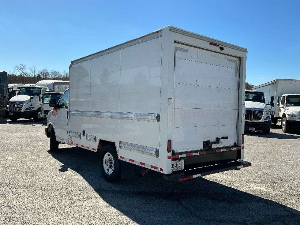 Light Duty Box Truck-Light and Medium Duty Trucks-GMC-2021-Savana G33503-Garden City-GA-107,633\n\t\tmiles-$ 29,750 - Image 6