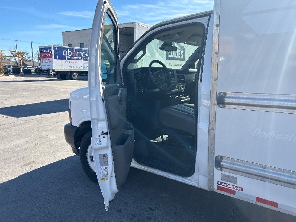 Light Duty Box Truck-Light and Medium Duty Trucks-GMC-2021-Savana G33503-Garland-TX-103,595\n\t\tmiles-$ 29,000 - Image 16