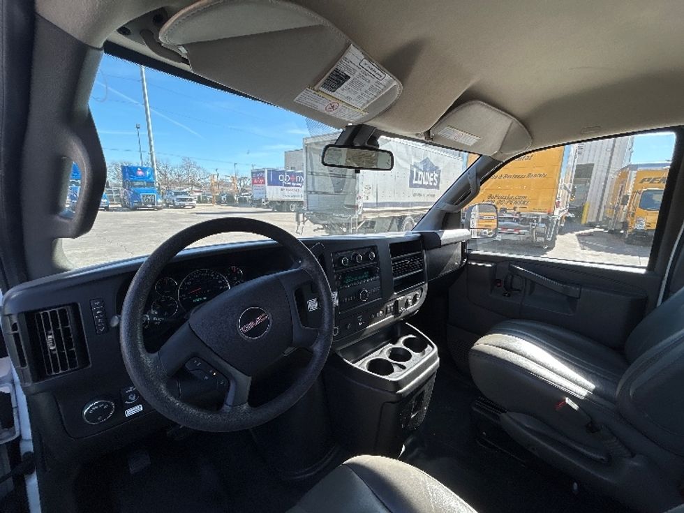 Light Duty Box Truck-Light and Medium Duty Trucks-GMC-2021-Savana G33503-Garland-TX-103,595\n\t\tmiles-$ 29,000 - Image 17