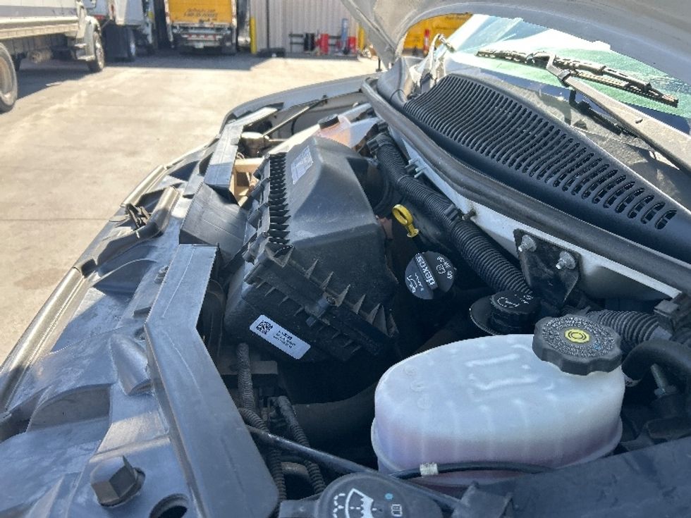 Light Duty Box Truck-Light and Medium Duty Trucks-GMC-2021-Savana G33503-Garland-TX-103,595\n\t\tmiles-$ 29,000 - Image 24