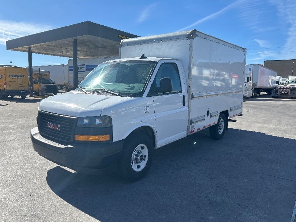 Light Duty Box Truck-Light and Medium Duty Trucks-GMC-2021-Savana G33503-Garland-TX-103,595\n\t\tmiles-$ 29,000 - Image 3