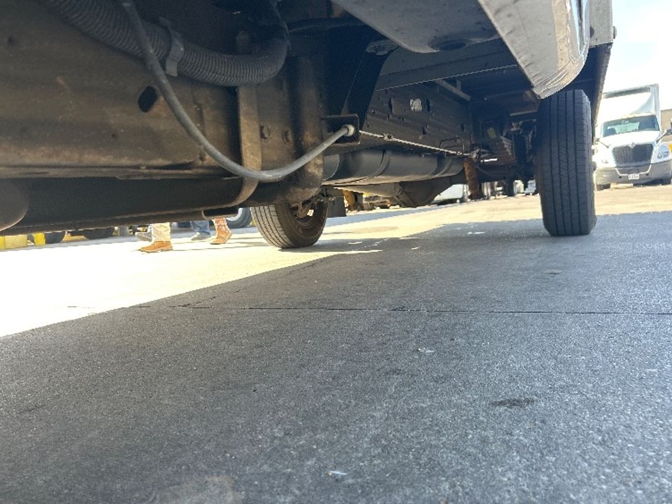 Light Duty Box Truck-Light and Medium Duty Trucks-GMC-2021-Savana G33503-Garland-TX-103,595\n\t\tmiles-$ 29,000 - Image 5